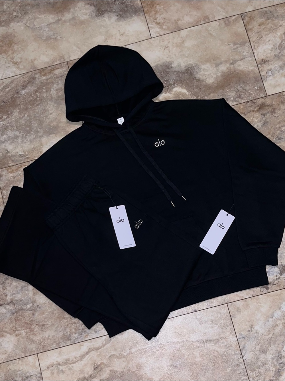 Alo Yoga Accolade Hoodie & Straight Leg Sweatpants Set Black Size Large